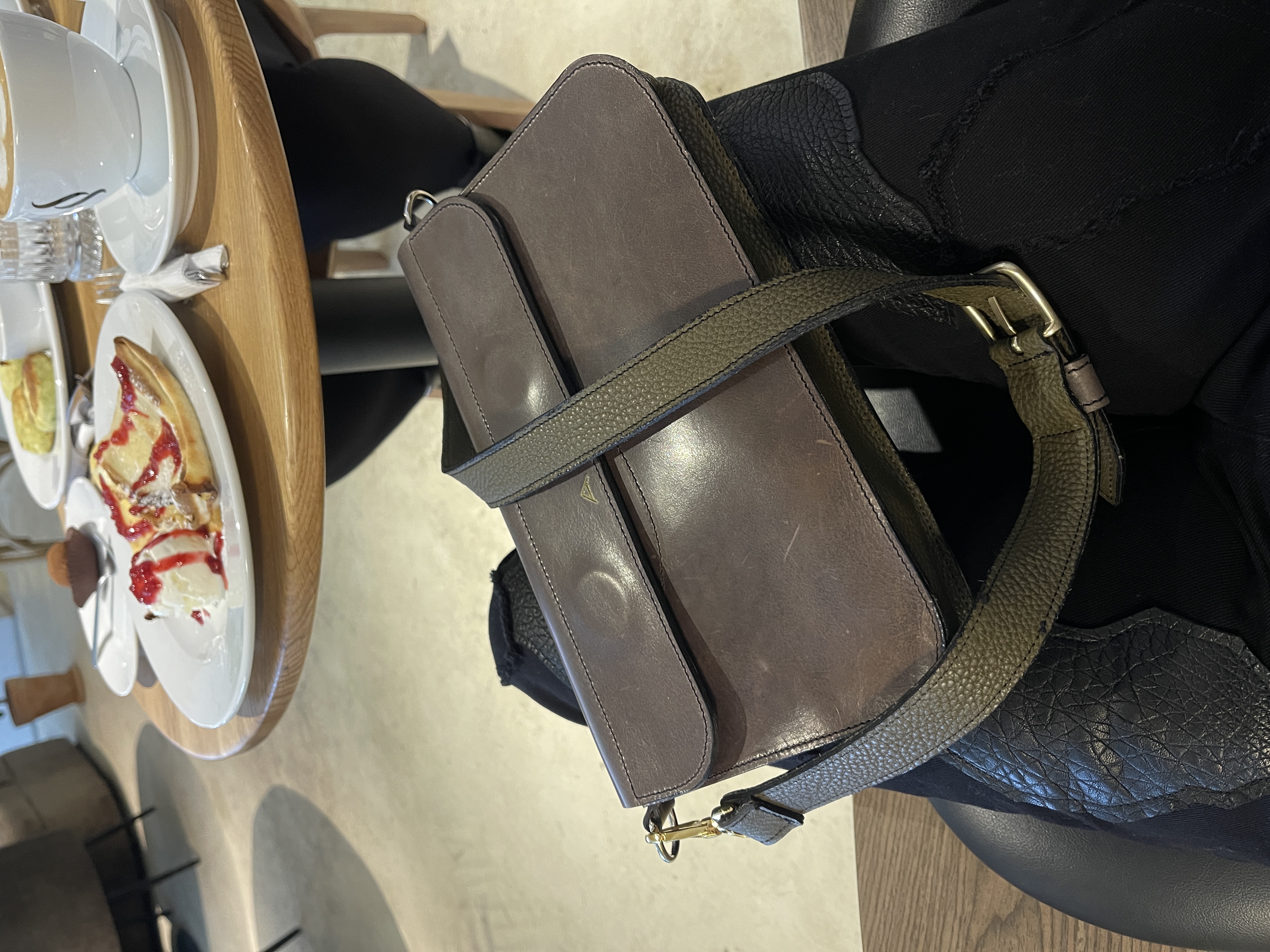 Bag brown